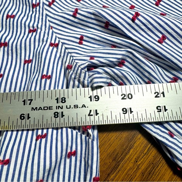 GAP women’s blue striped button down shirt with tiny pink bows - Picture 6 of 8